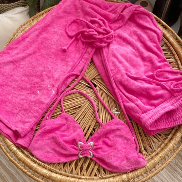 Hot & Delicious Y2K Hot Pink Fuzzy Crop & Bells 2 Piece Matching Set  NWT - Picture 1 of 10